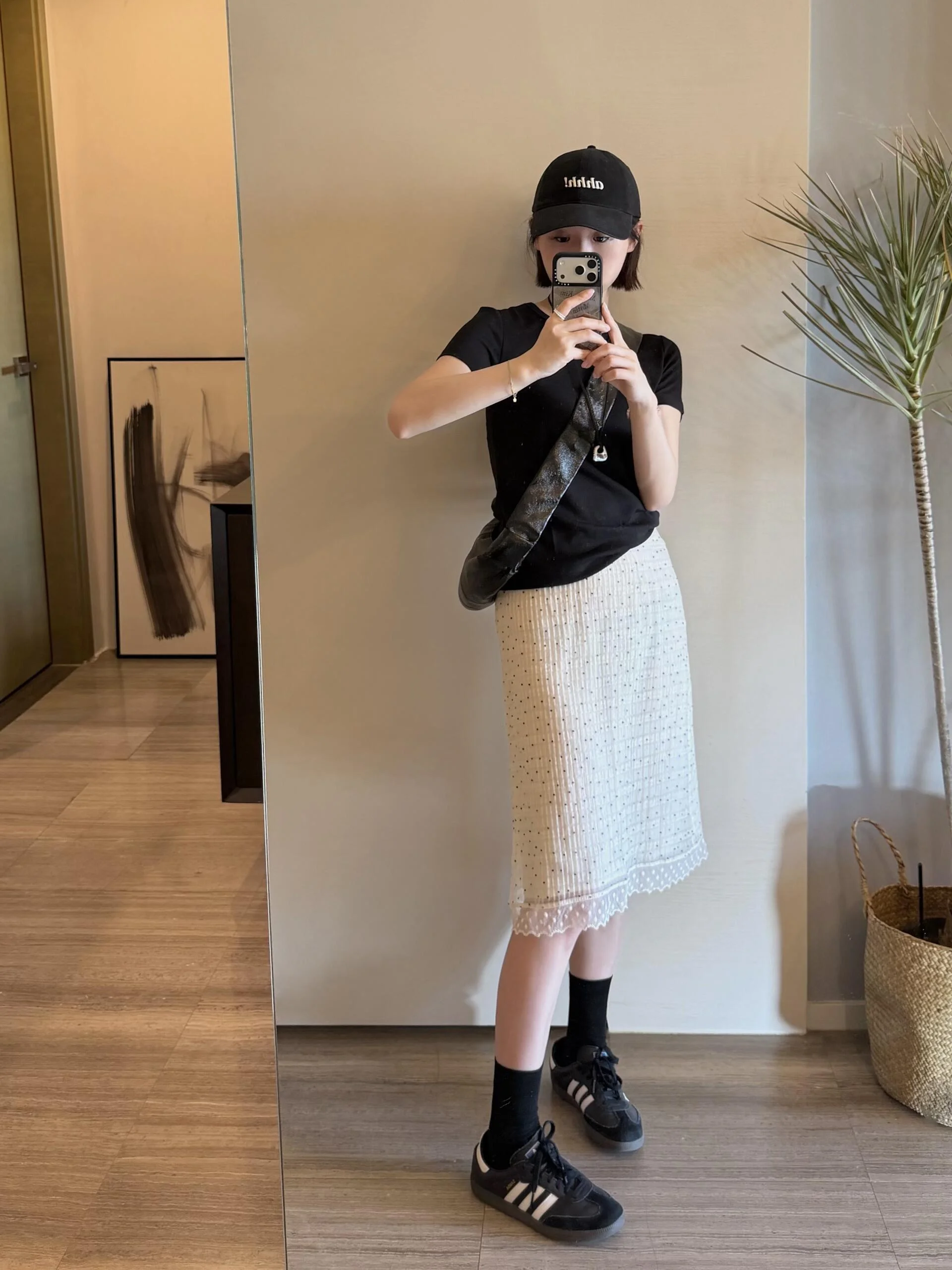 Retro Texture Velvet Plaid Lace Splicing High Waist Straight Cut Skirt Women's Spring Summer Midi Skirt Casual Style City Com...