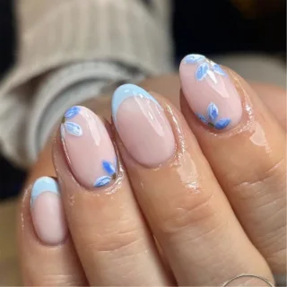 

Lefan Nail Art Simple Blue Flower French Style Wear Short Short Round Summer Fresh Fake Nail Nail Pieces