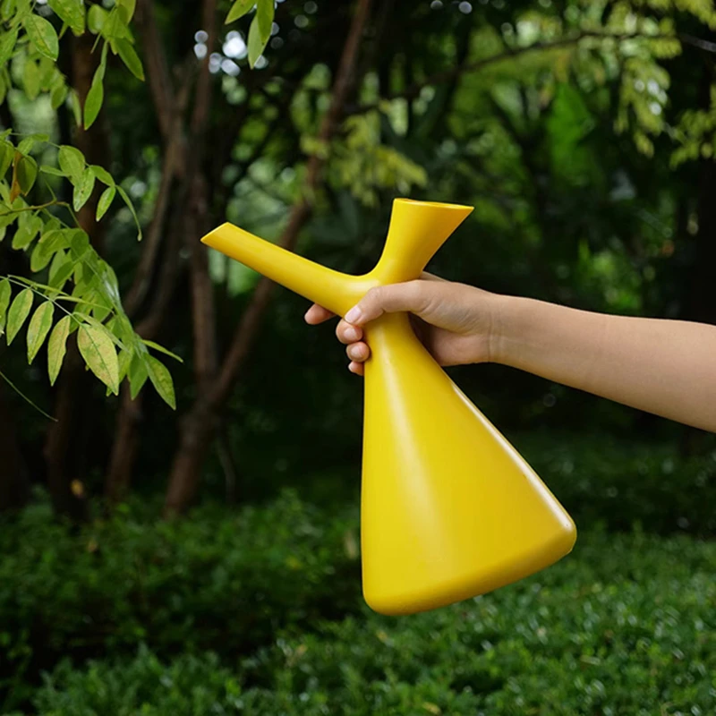 1.2/1.5L Long Mouth Flowers Watering Can Plastic Plants Watering Pot Home Drink Bottle Spray Nozzle Sprinkler Garden Supplies