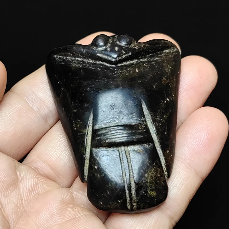 YIZHU CULTUER ART Size 6.2×5×1cm Chinese Hongshan Culture Black Magnet Jade Carving Eagle Owl Bird Pendant Collection