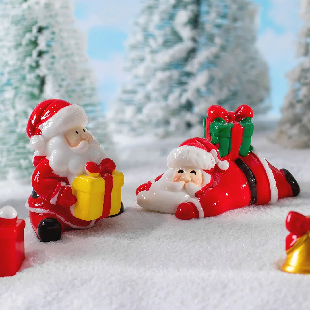 Creative Christmas Ornaments Holiday Party Decoration Cartoon Santa Claus Snowman Resin Ornaments Miniature Scene Layout