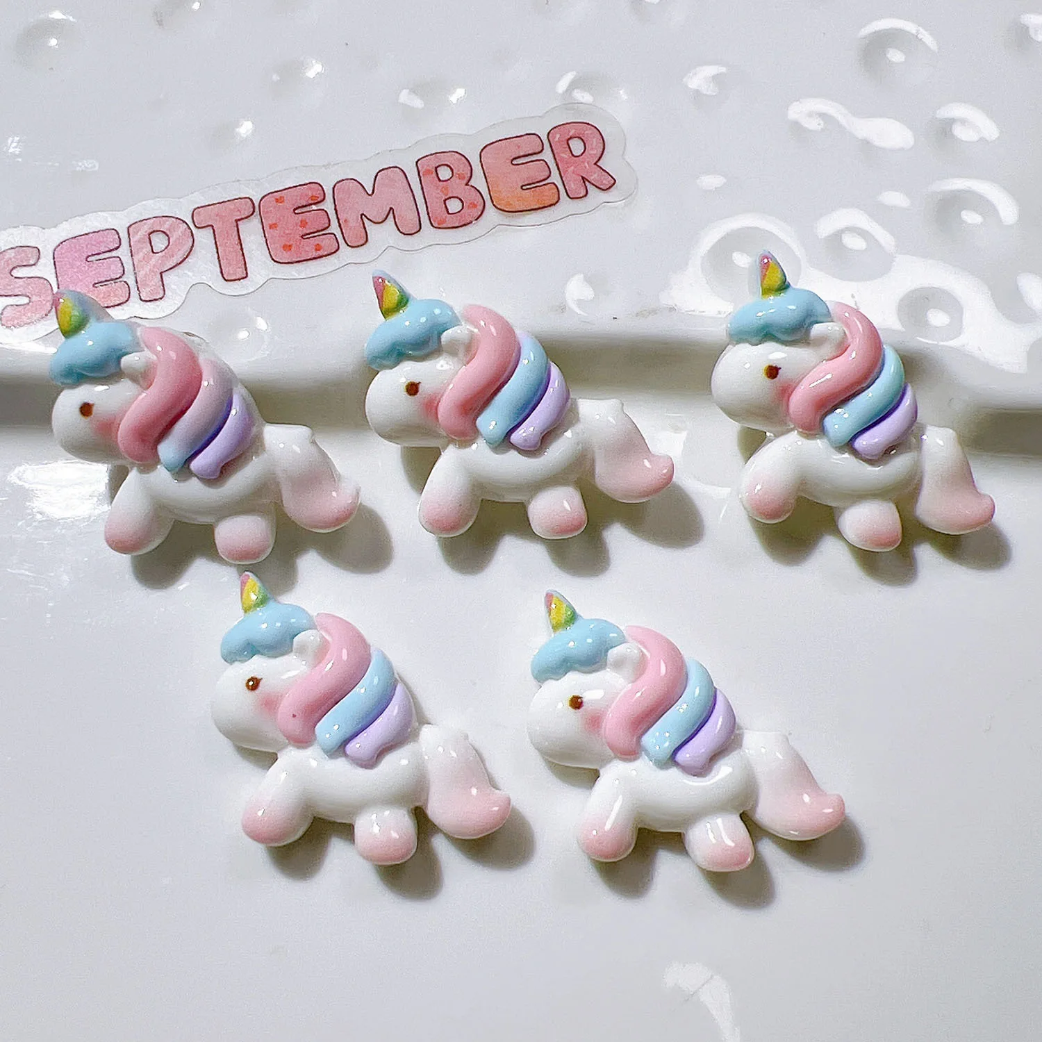 10 Pcs New Lovely Cartoon Colorful Unicorn Pony Resin Scrapbook Diy Jewellery Hairpin Accessories Decorate