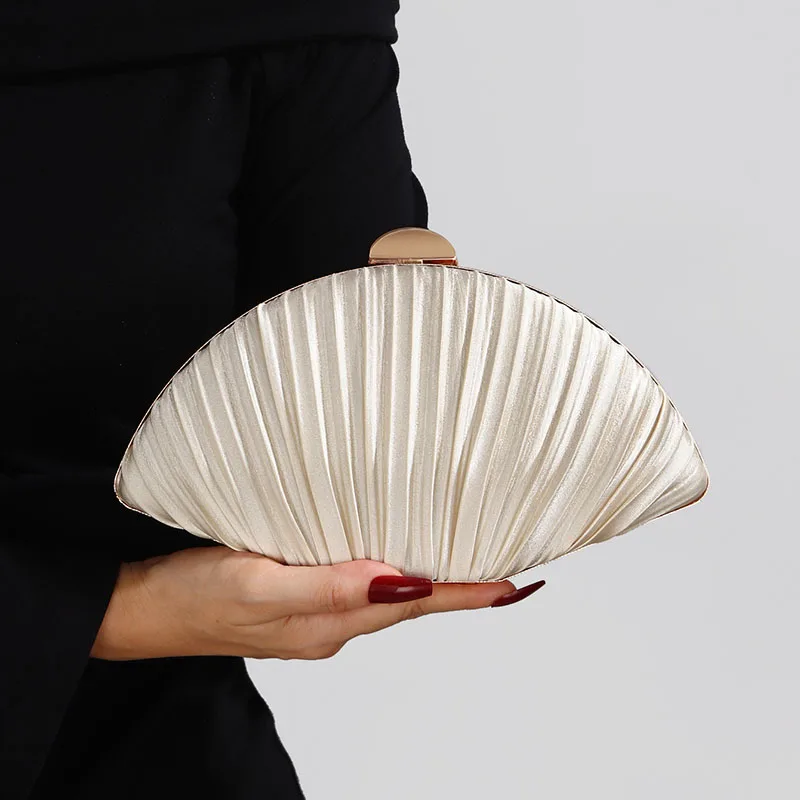 

New Trendy White Seashell Evening Bags For Women Banquet Party Clutch Handbag Fashion Temperament Shell Shoulder Bag Femme