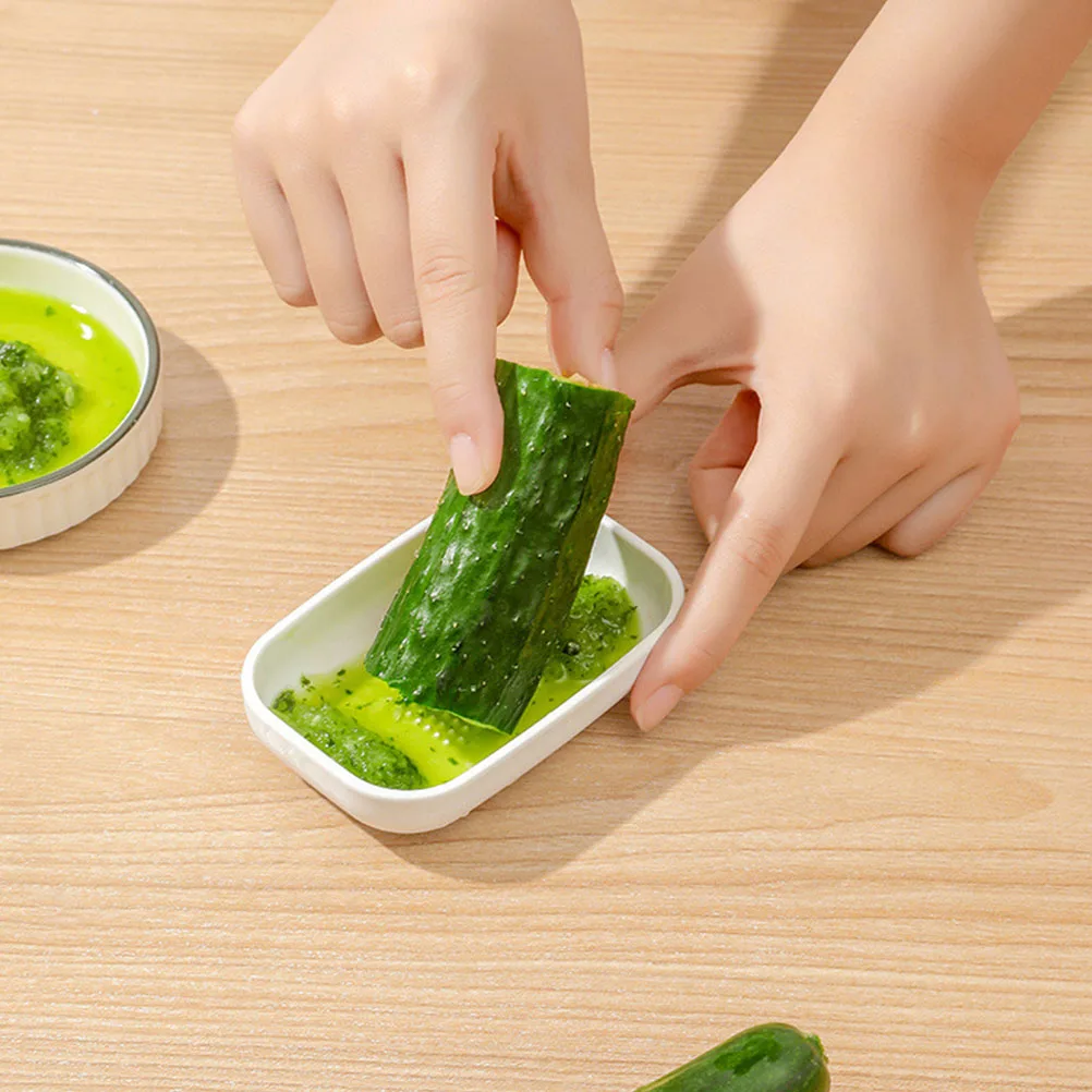 

3Pcs Garlic Grater Tool Ginger Grinder for Kitchen Multi-Function Vegetable and Fruit Masher Wear-Resistant Plastic Handheld