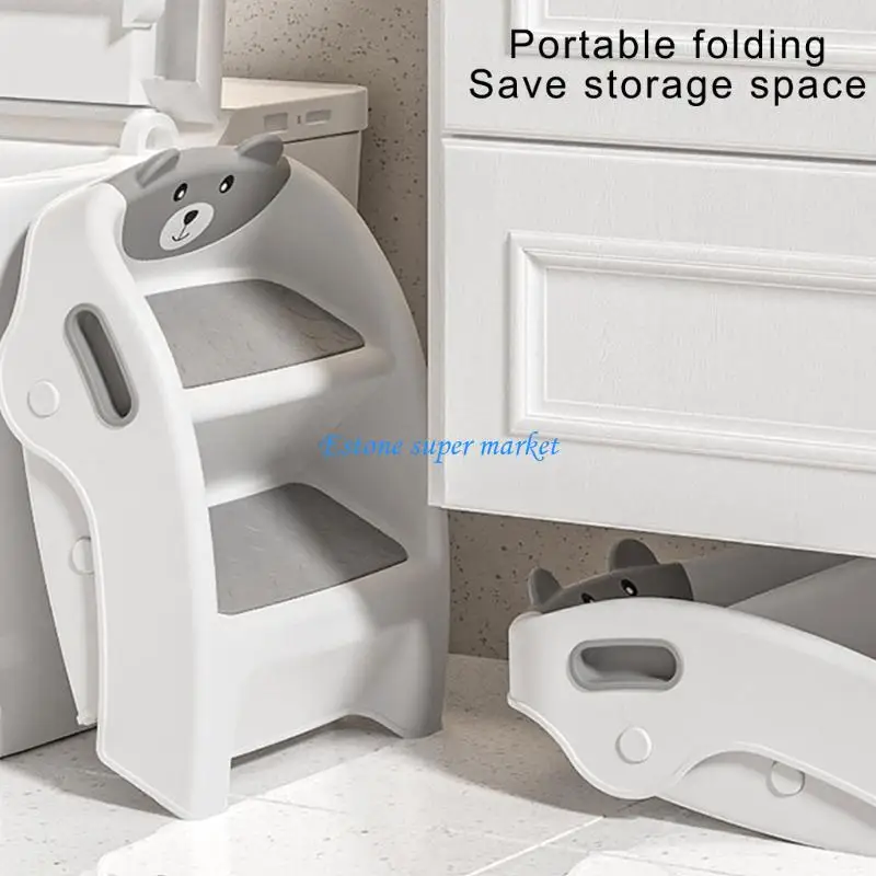 090B Compact Step Stool for Kids Bathroom Anti Slip Base Quick Setup 10 Second Foldable Design Potty Training Tool