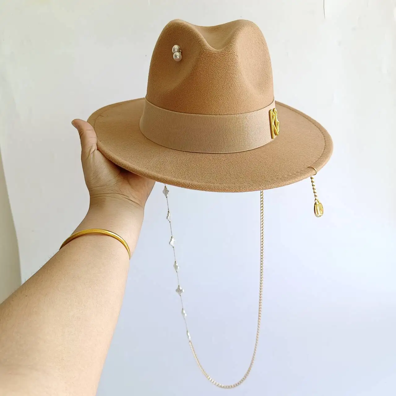 

Хаки шляпа-федора с цепочкой, шляпа в стиле панк, поддержка всех видов шляп, новые мужские и женские шляпы для женщин