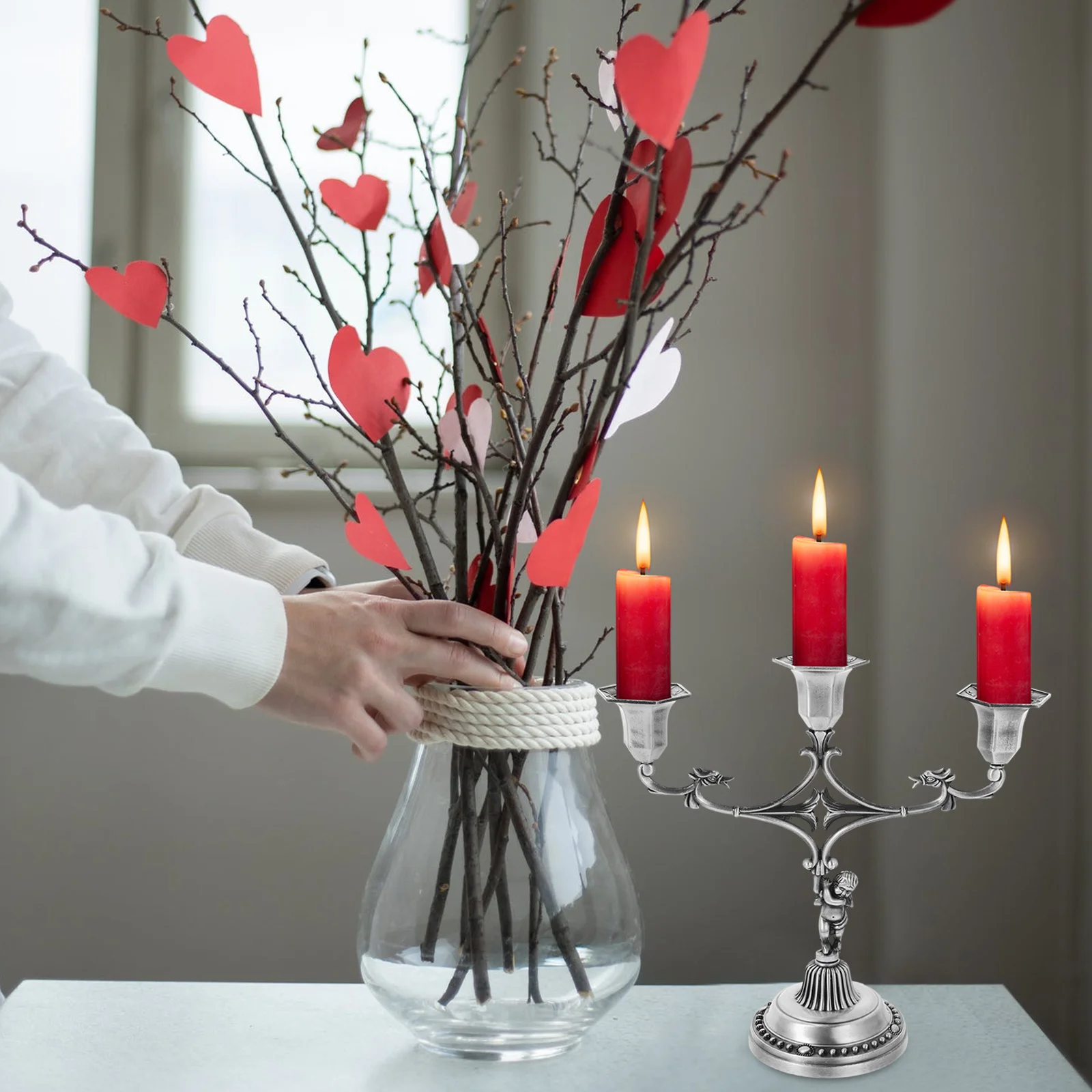 

Zinc Alloy Vintage Holy Holder Metal Candlestick Decorative Table Centerpiece for Wedding Home Cafe Decoration