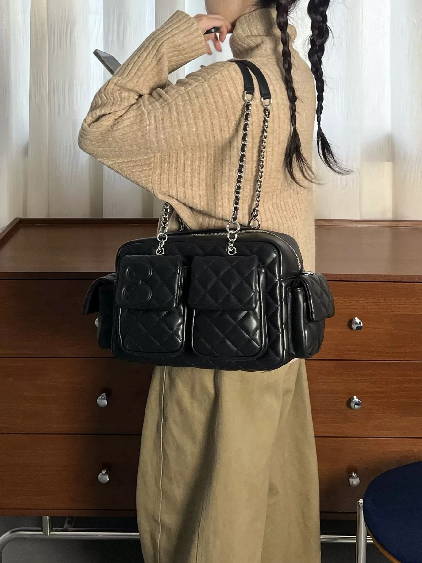 

2025 Autumn New Retro Diamond id Large Capaci Commuter Single oulder Motorcycle Bag Simple Handbag for Youth Daily Use