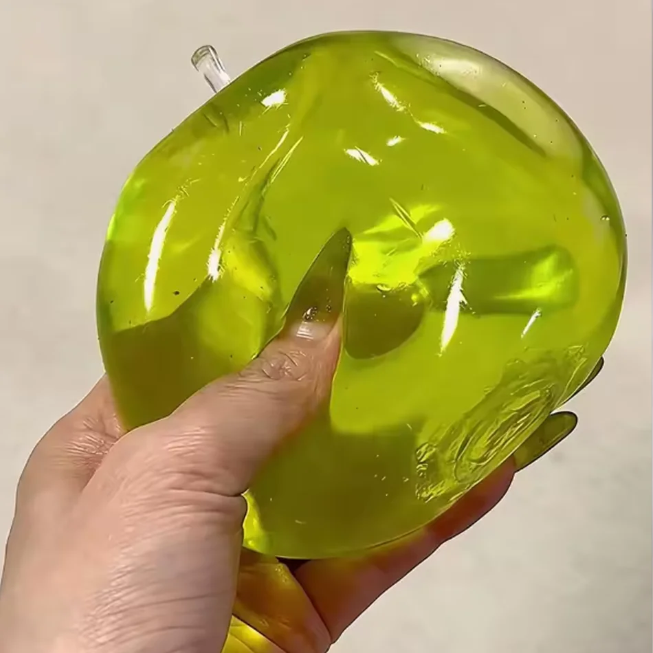 Weicher Quetsch-Apfel in Rosa, Blau und Grün als Sensorisches Fidget-Spielzeug für ADHS und Autismus mit Langsamer Rückfederung für Erwachsene und als Weihnachtsgeschenk – Detail 9
