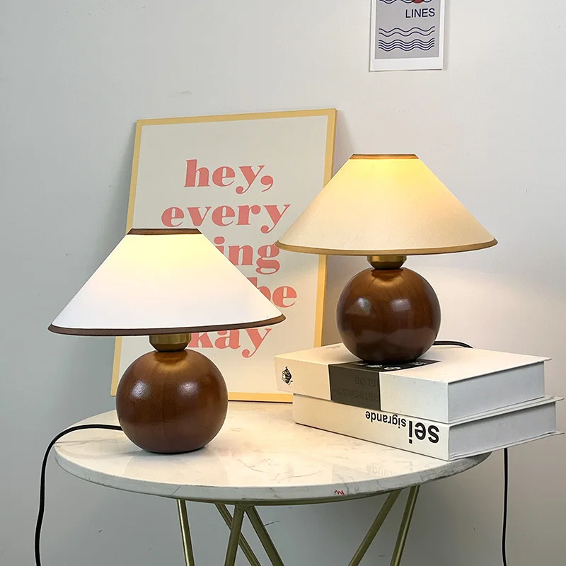 

JOYLOVE Solid Wood Table American Style Lamp Vintage Cafe Bedroom Study Bedside Table Lamps Fabric Lampshade Led Lighting Decor