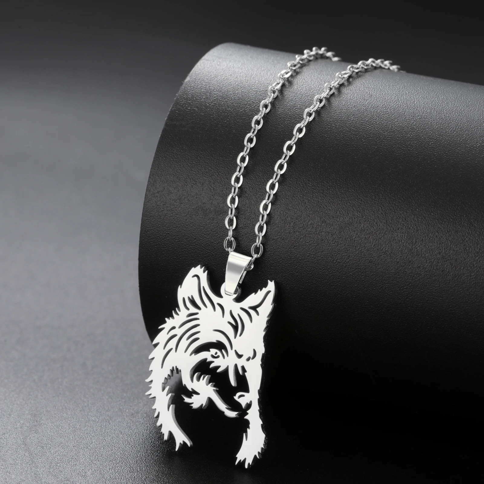 Wolfskopf-Halskette für Männer und Frauen Edelstahl Tier-Halskette Geschenk Punk-Schmuck Geburtstagsgeschenke 2026 Großhandel Neu