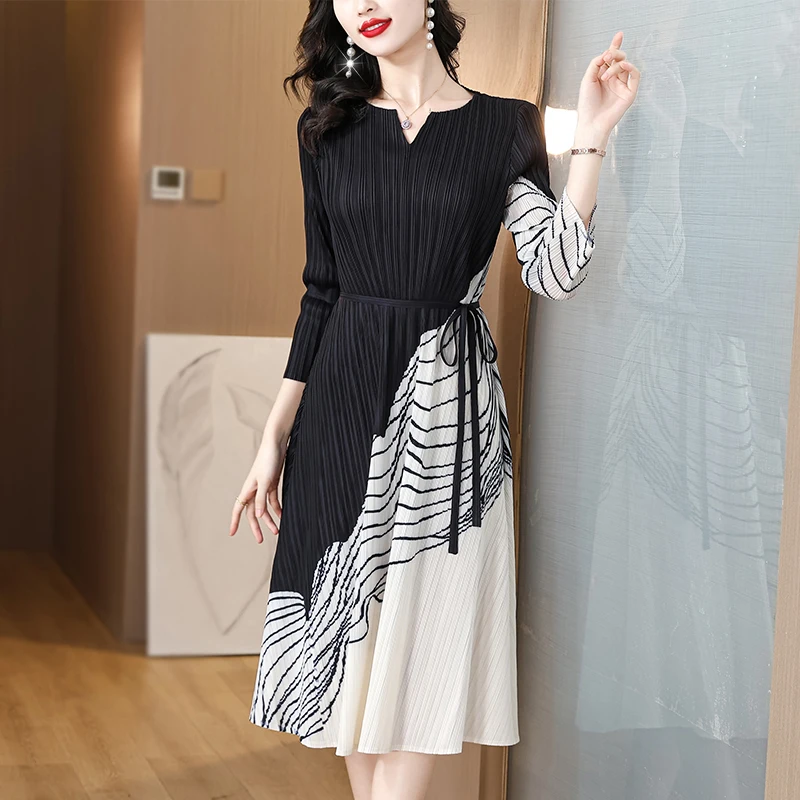 

Pleated Loose Plus Size Women New High-End And Fashionable Temperament Gradient Color O Neck Full Sleeves Long Dress