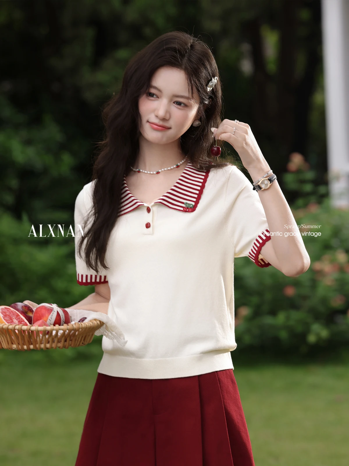 

ALXNAN Plus Size T-shirt Apricot Striped Lapel Knit T-Shirts Summer Elegant Casual Loose-fit Women's Short Sleeve Tops D11313