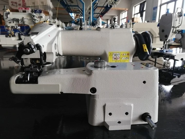 Front and rear differential computer three automatic dark sewing machine, automatic thread cutting and edge prying machine