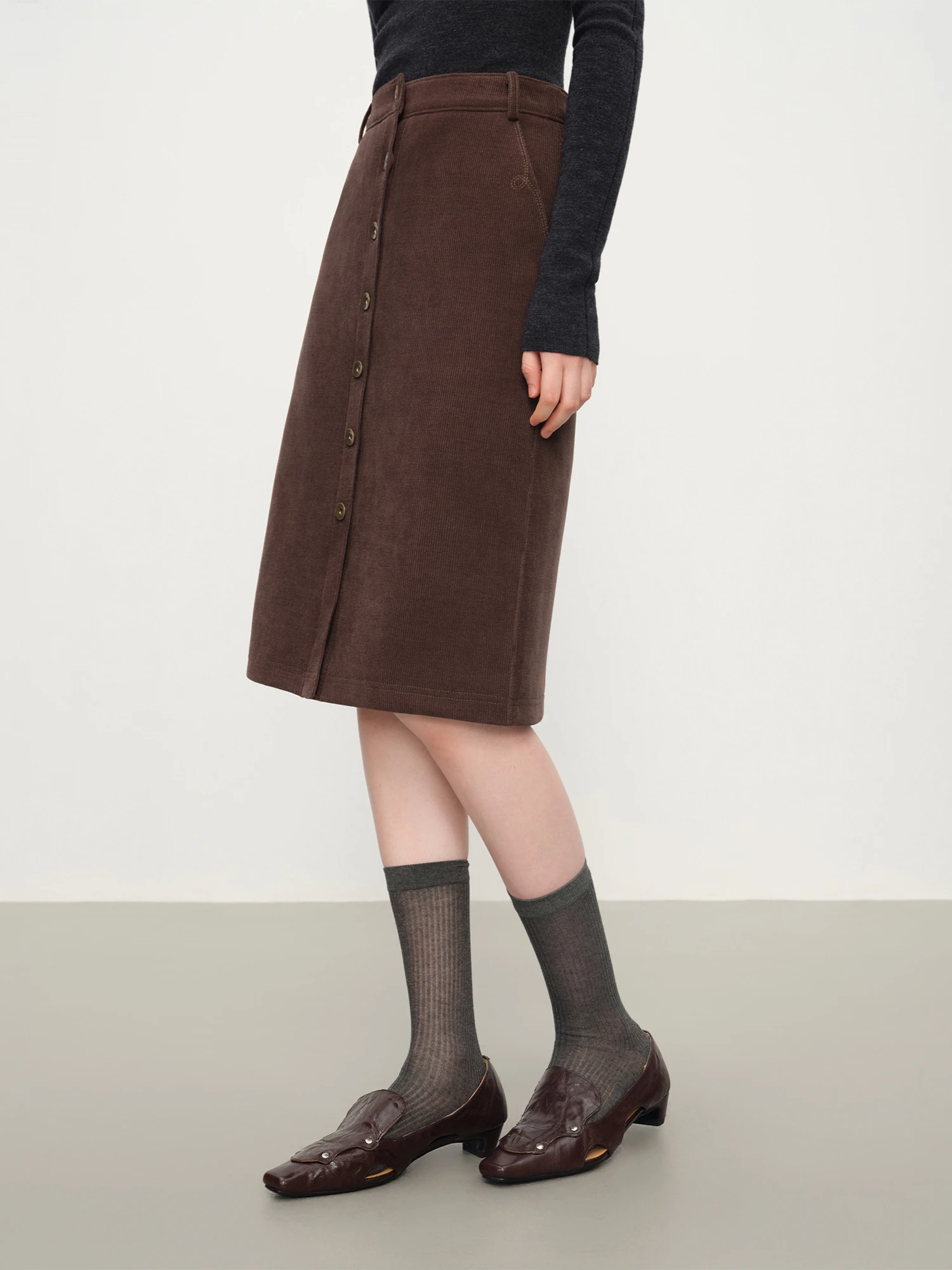 FSLE Retro Coffee Brown Straight Cut Corduroy Skirt Women's Winter 2025 New Arrival Elegant Commuting Vintage Skirt Midi Dress