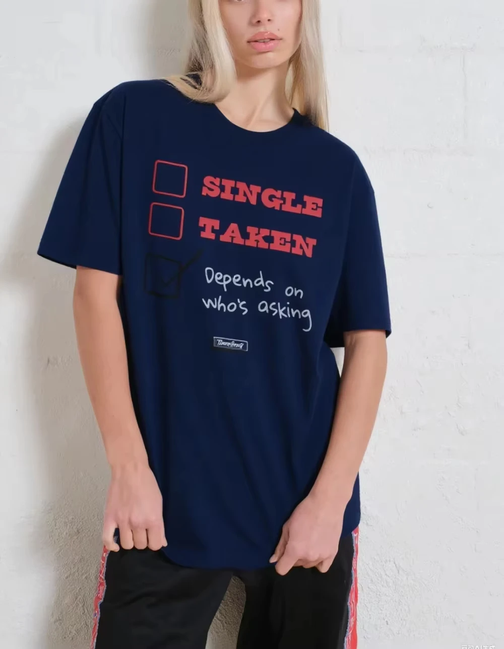 تي شيرت قطني لحالة العلاقة المضحكة من SherkFunny يعتمد على الرسم لملابس غير الرسمية وطباعة فكاهة المواعدة وصل حديثًا