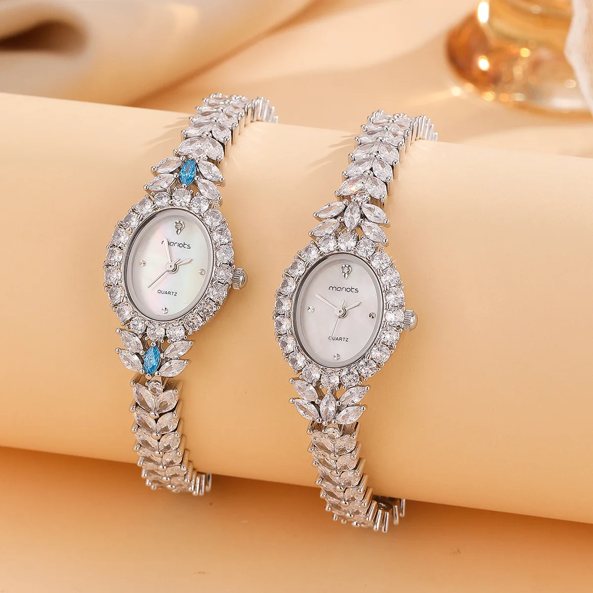

Fashion Diamond Round Ladies Watch Pull Free Adjustment Bracelet Watch Women's Quartz Watch