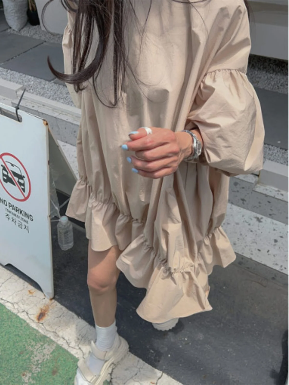 

Шикарная летняя круглая ткань Ne Bubble Sve Dstring Hem Casual Loose ort Dr Ele Sweet Sle Pure Color из Китая