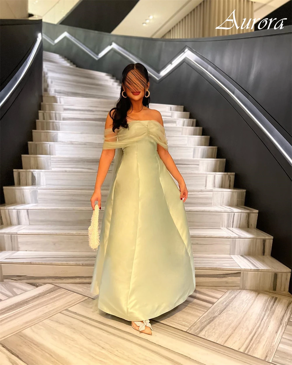 Vestido de noche de satén exquisito personalizado, vestido de fiesta con temperamento, sin mangas, sin espalda, tren Watteau, vestidos para ocasiones especiales