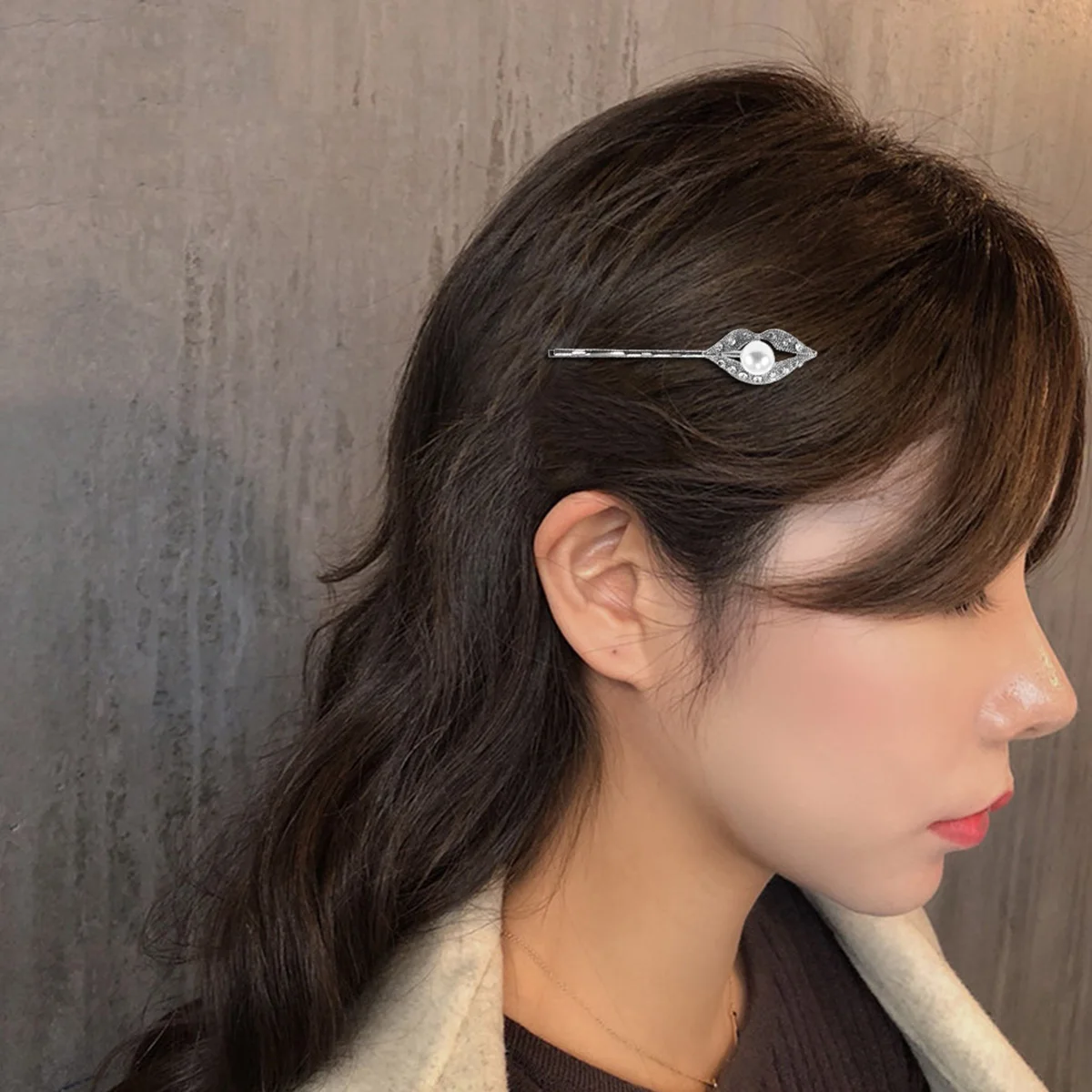 

4pcs Rhinestone Hair Clip Set Sparkly Decorative Accessories Beach Party Women Hairpins Bridal Small Fresh Elegant Hair Decor