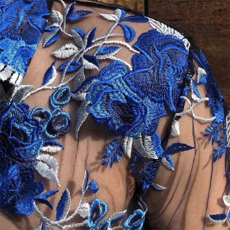 

Синяя прозрачная рубашка с вышивкой, мужская сетчатая рубашка, мужской наряд, размер 4XL, сексуальная прозрачная рубашка, новая прозрачная рубашка с цветочным принтом для клубных вечеринок