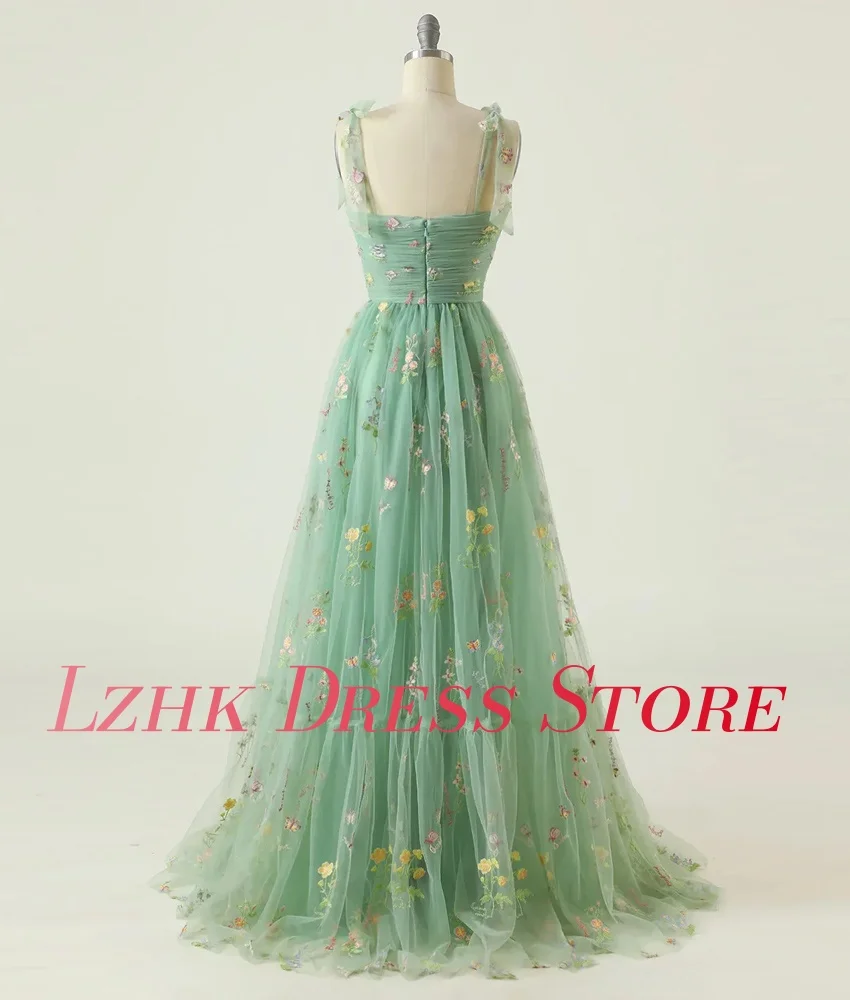 Изысканное вечернее платье трапециевидной формы из органзы с аппликациями и цветами на тонких бретельках, нежное вечернее платье без рукавов فساتين سهرة