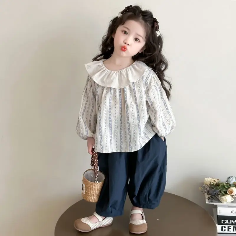 Nowy zestaw dla dziewczynek w stylu koreańskim na rok 2025, modny, codzienny, dwuczęściowy strój dla dzieci i niemowląt na wiosnę i jesień, styl INS.