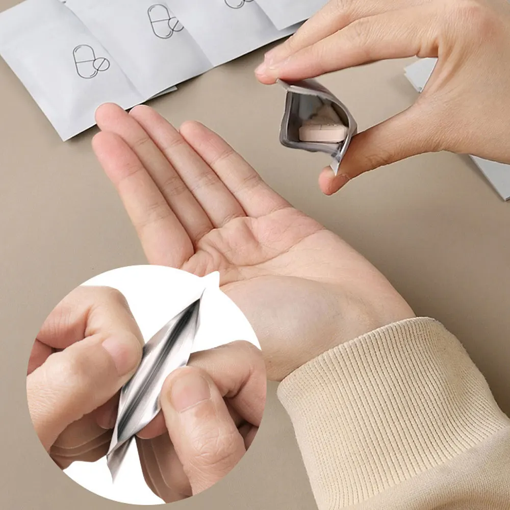 Pull-out Reusable Pill Pouch Bag Travel Medicine Organizer Dustproof Zippered Pill Pouch Moisture-proof Self Sealing