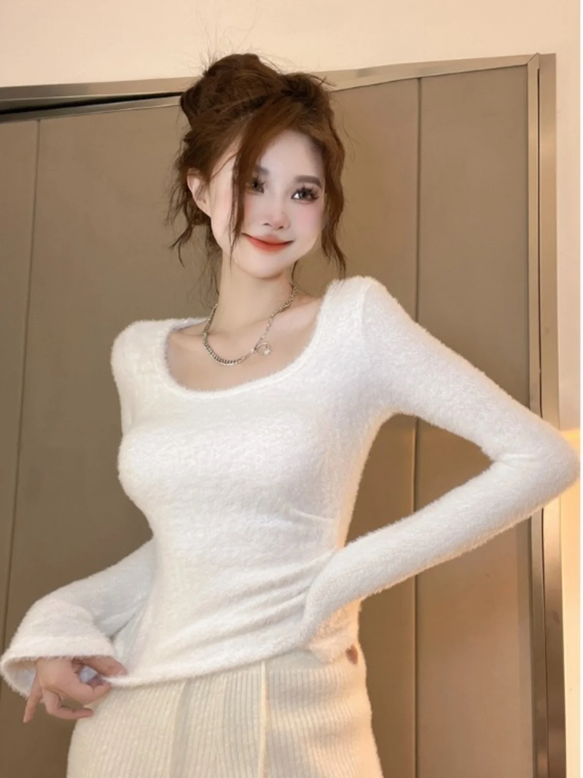 

Fluffy Long Sve round Ne Slim Fit Base irt Women's Faionable Hot Girl Top Winter New Arrival ort Length T-irt