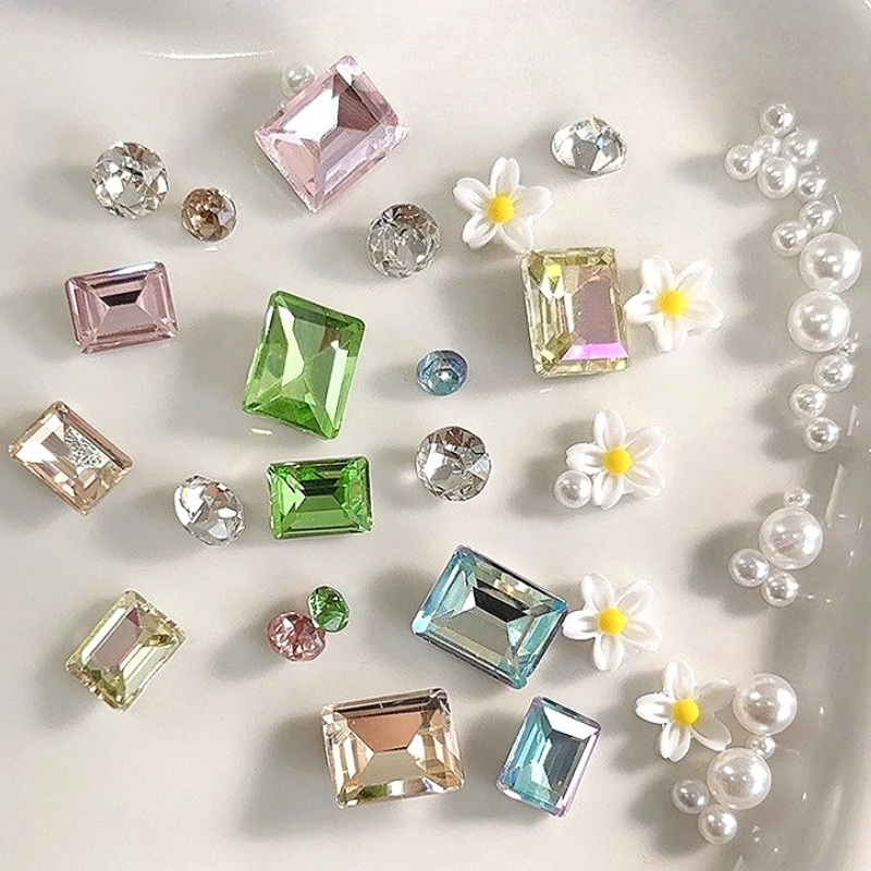 

Sparkle Crystal Daisy Flower Nail Art Accessories Material Package Pointed Bottom Rhinestones Rose Camellia Decorations Manicure