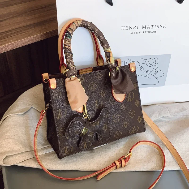 

"2025 Винтажная плетеная женская сумка через плечо | Crossbody Artisan с верхней ручкой и античной латунью — переноска для шкафа выходного дня-гала» ​