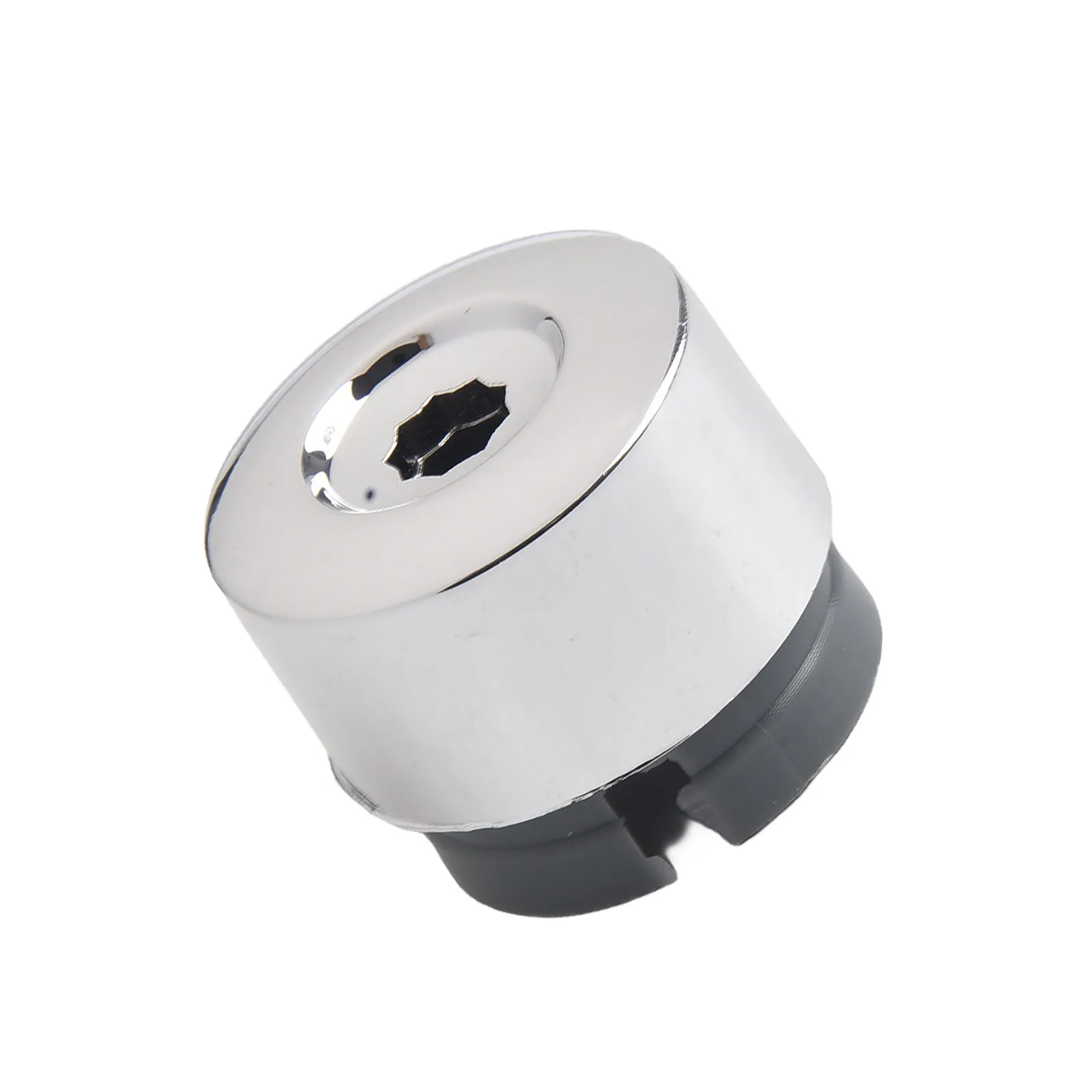 

Технические характеристики L. Название детали. Защита крышки болта колеса. Пластиковая защита. Накладка крышки болта колеса. Долговечная.