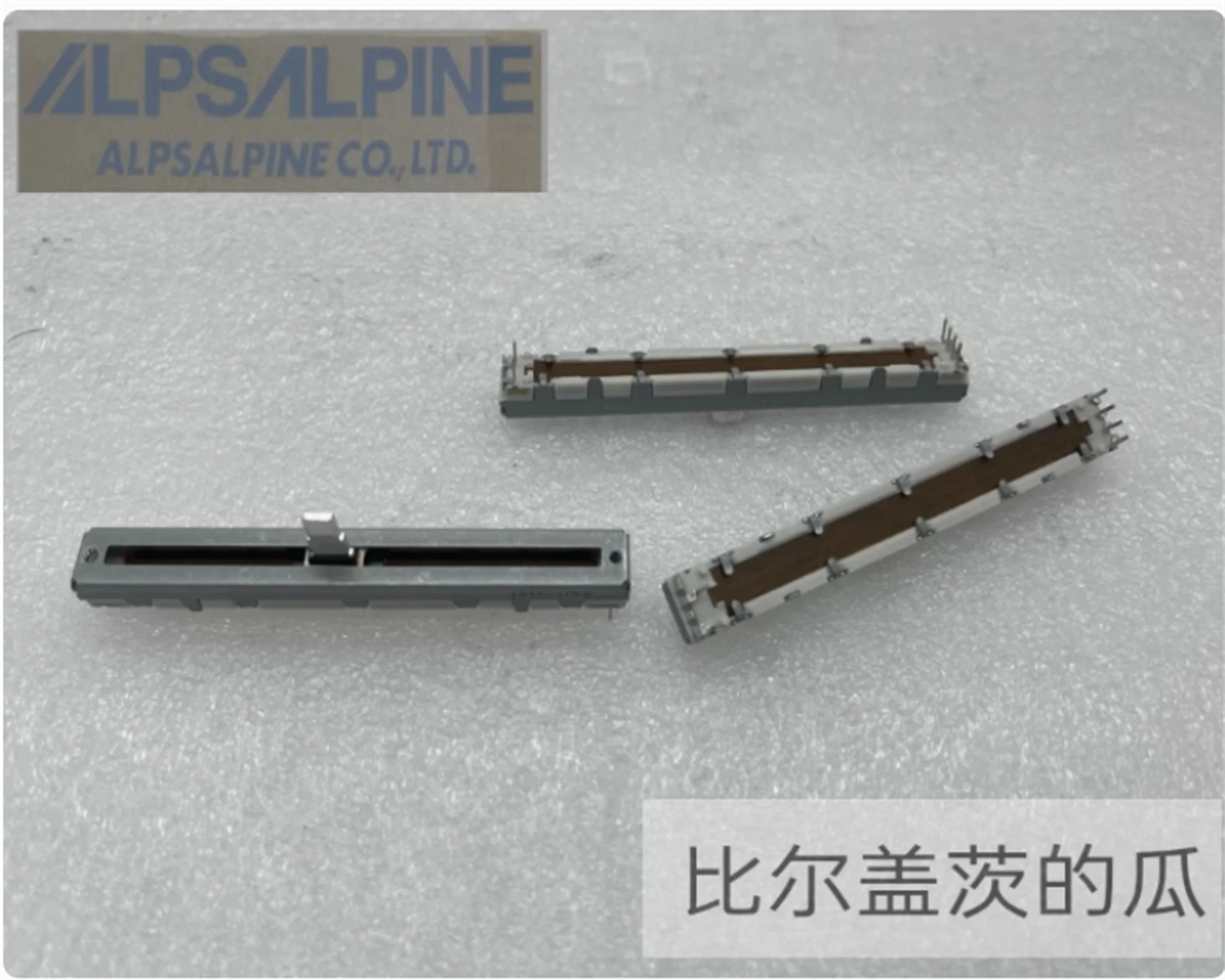 1 PCS ALPS Alps RS6011Y19004 Single Link Sliding Potentiometer 75mm B10K Shaft Length 10mm
