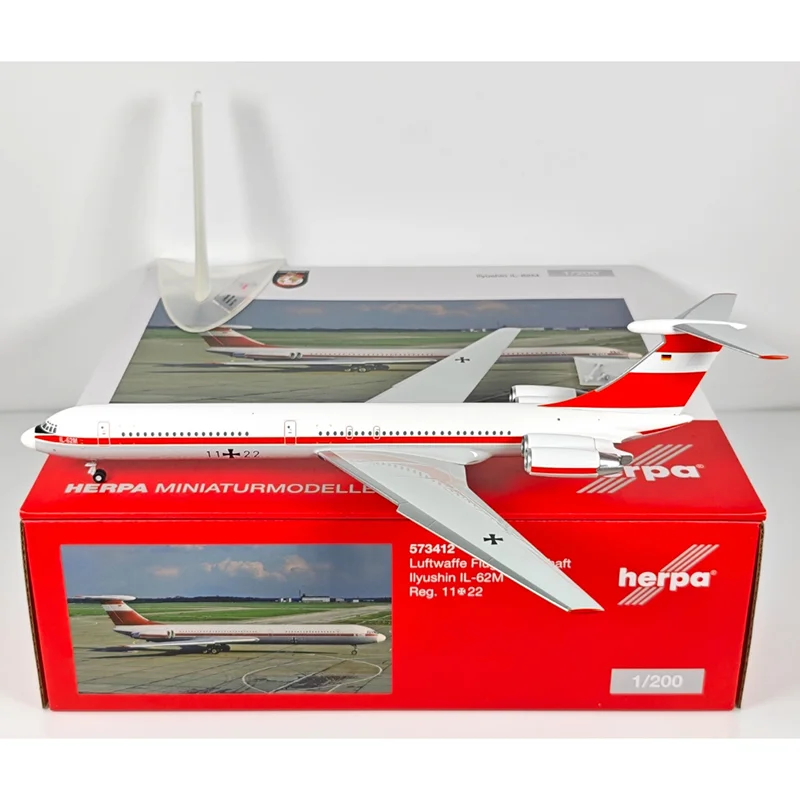 

Herpa Diecast 1/200 Scale German Bundeswehr Air Force IL-62M Alloy Aircraft Model Collectible Decorative Item