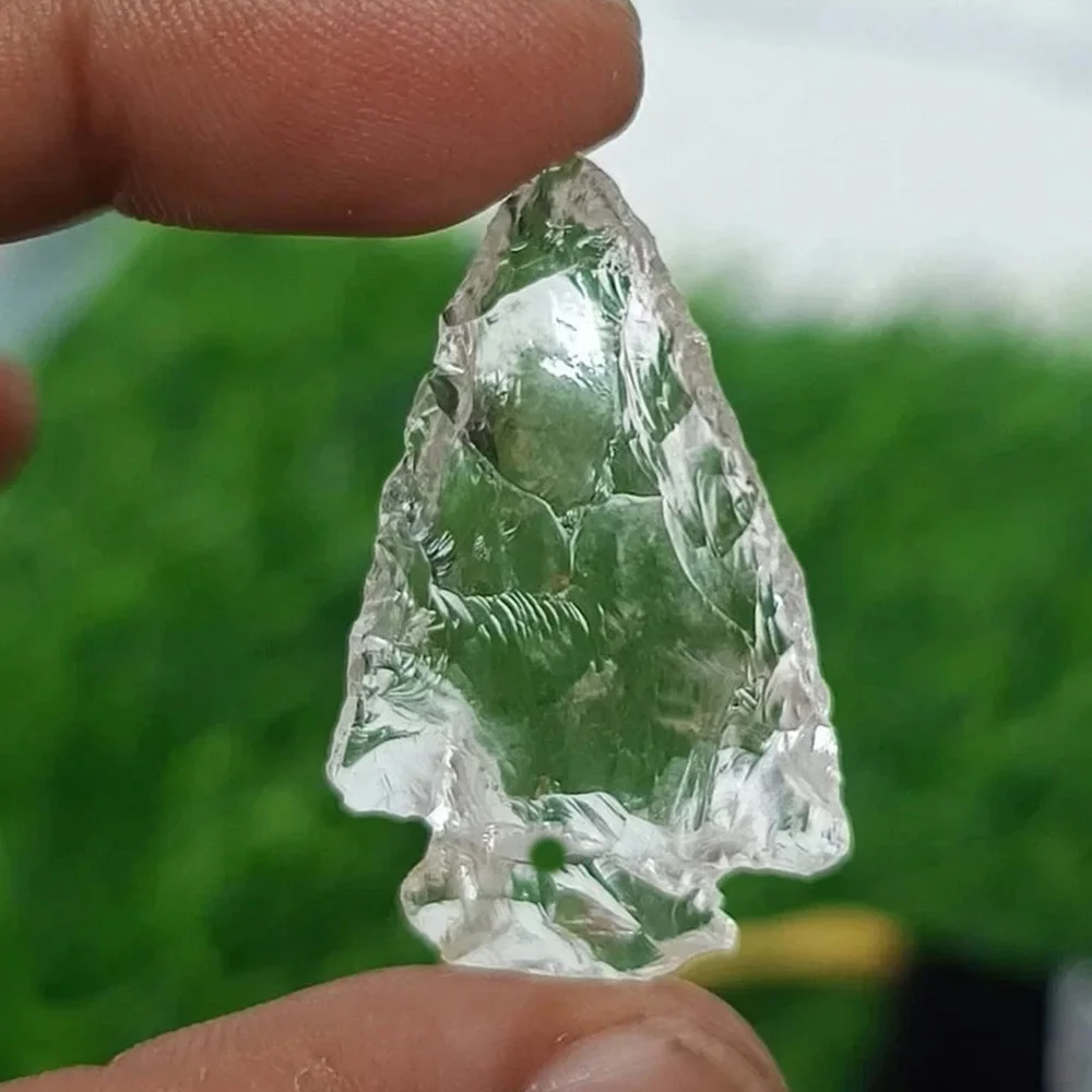 1Pc Natural Clear Quartz Arrowhead Hand Carved Gemstone Reiki Healing Crystals with Hole DIY Hanging Ornaments