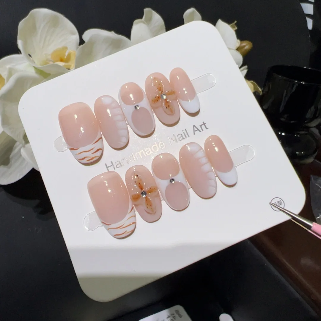 10pcsHandgemaakte korte ovale Y2K druk op nagels naakt roze krokodilpatroon 3D snijwerk bloemontwerp zoete coole nepnagels draagbaar