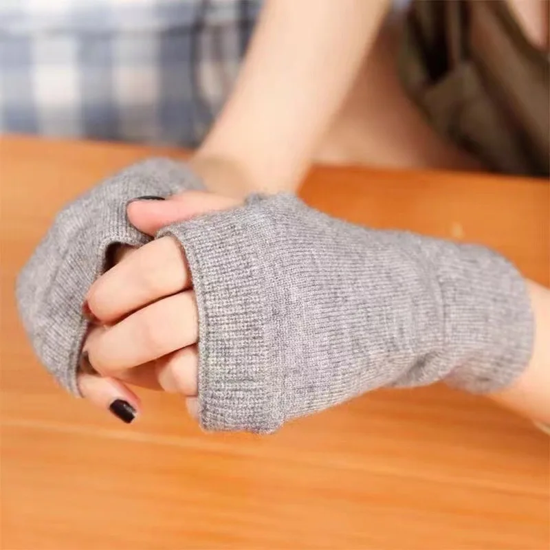 1Pair Short Warm Wrist Protection Gloves, Fingerless Gloves - Soft, Warm, Elastic, Suitable for Casual Outdoor Activities