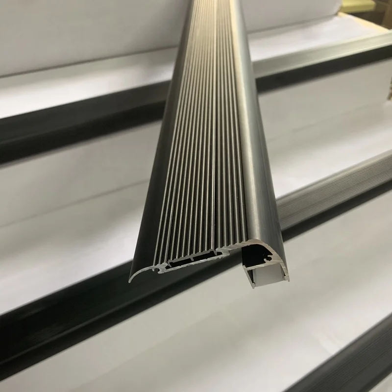 Customize Size Step Profile Aluminium Extrusion 10W/1M 4.92FT Aluminium Channel 12/24V RGB Colorful Stair Sensor LED Strip