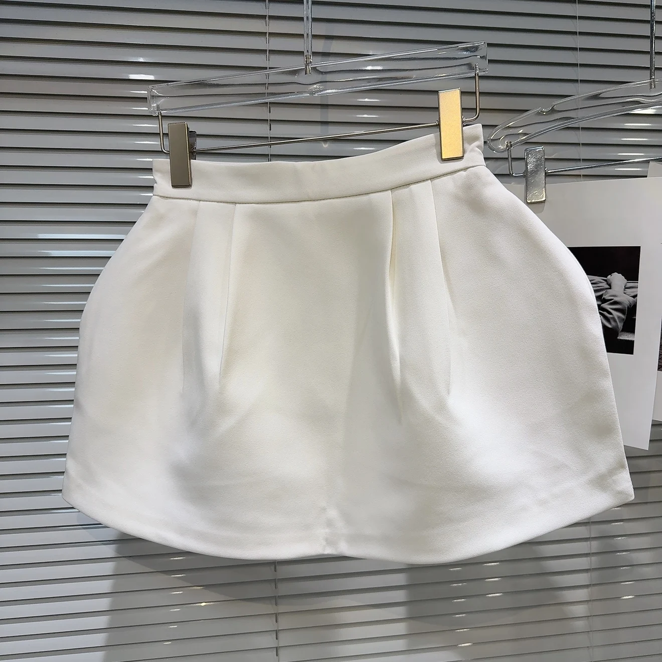 2025 Summer New Temperament Sweet Pleated Three-dimensional Design Tutu Skirt, Ladies Short Umbrella Skirt, White Black Color