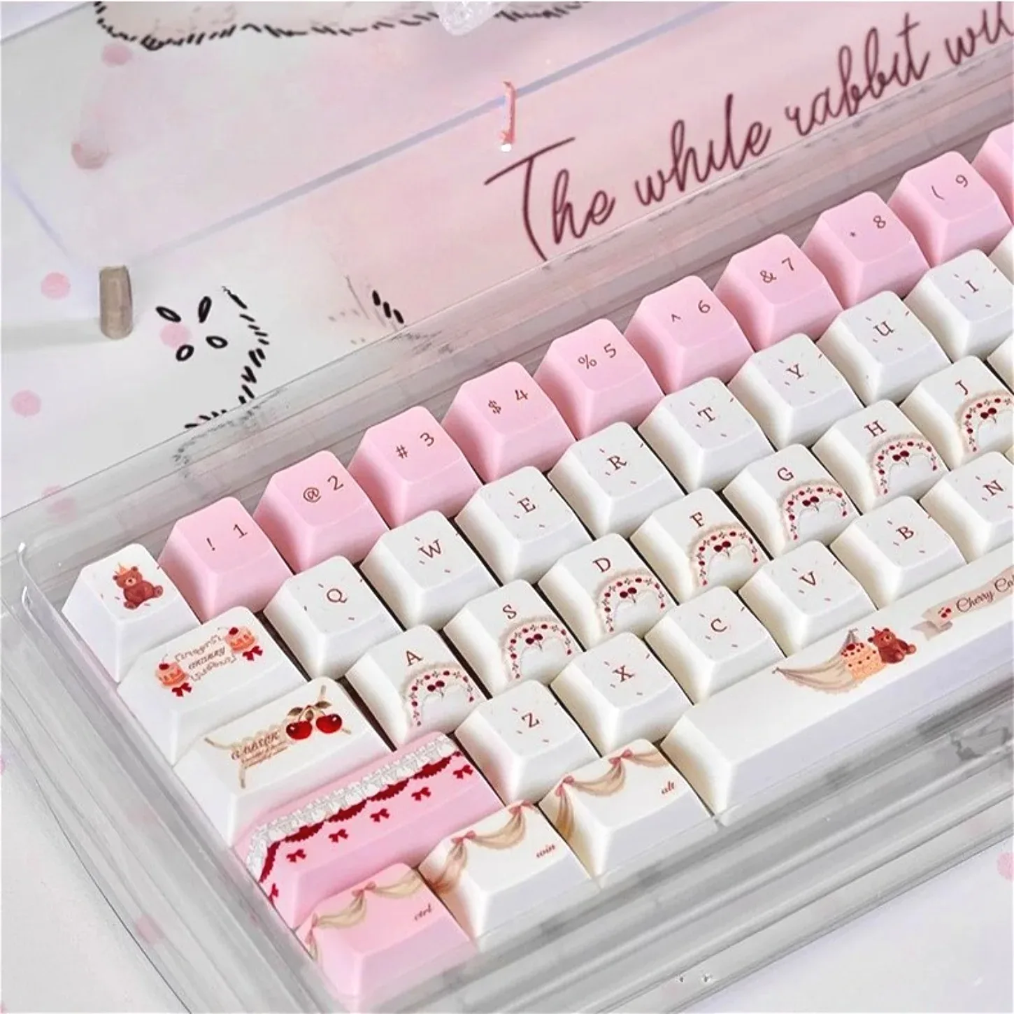 Girl Keychain, Cake Themed Cherry Keycap PBT 129 Keys, Customized for 60/84/98/108 Mechanical Keyboard