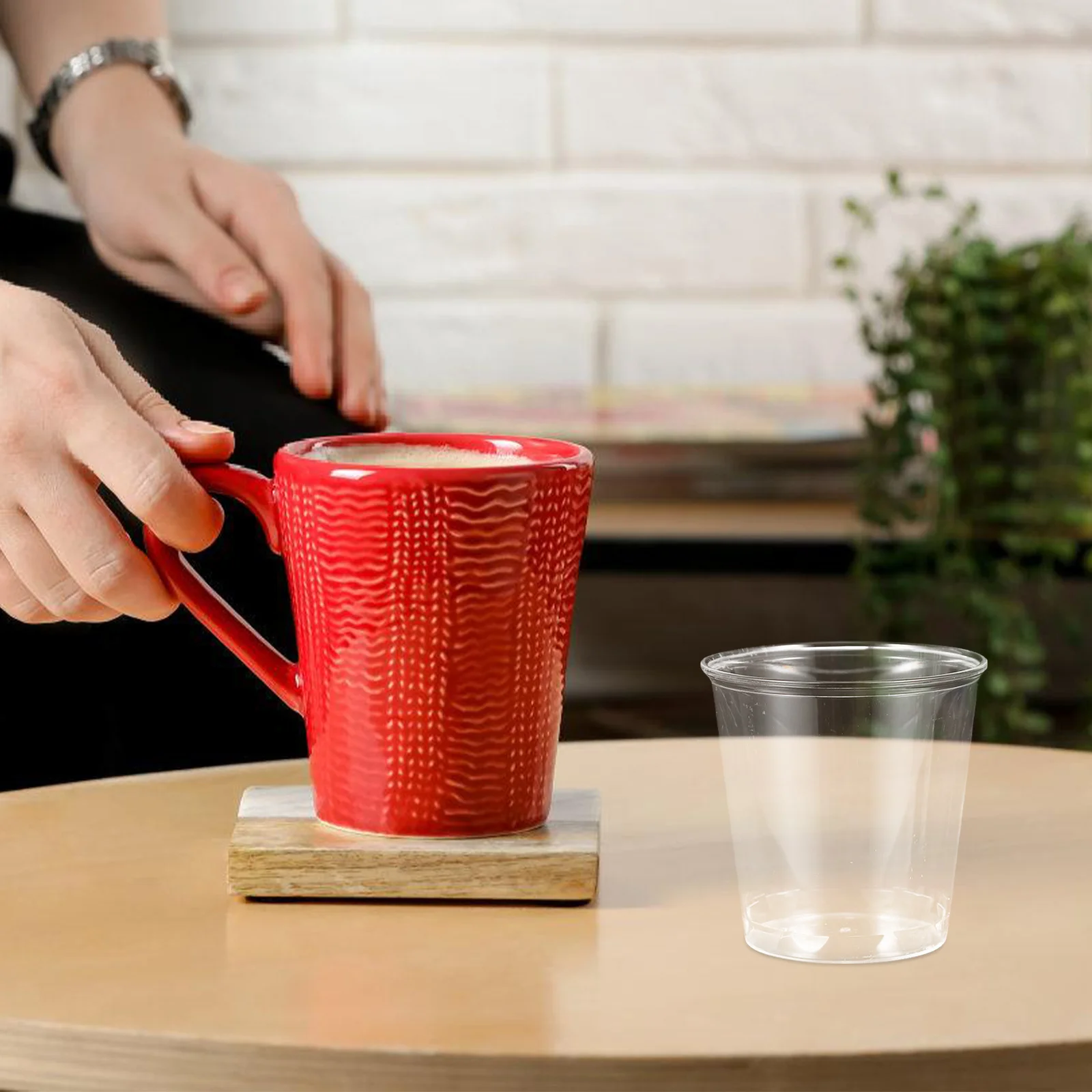 

100Pcs Hard Plastic Cups Decorative Party Juice Cups Elegant Simple Shape Wine Glasses Party Supplies Wine Cup