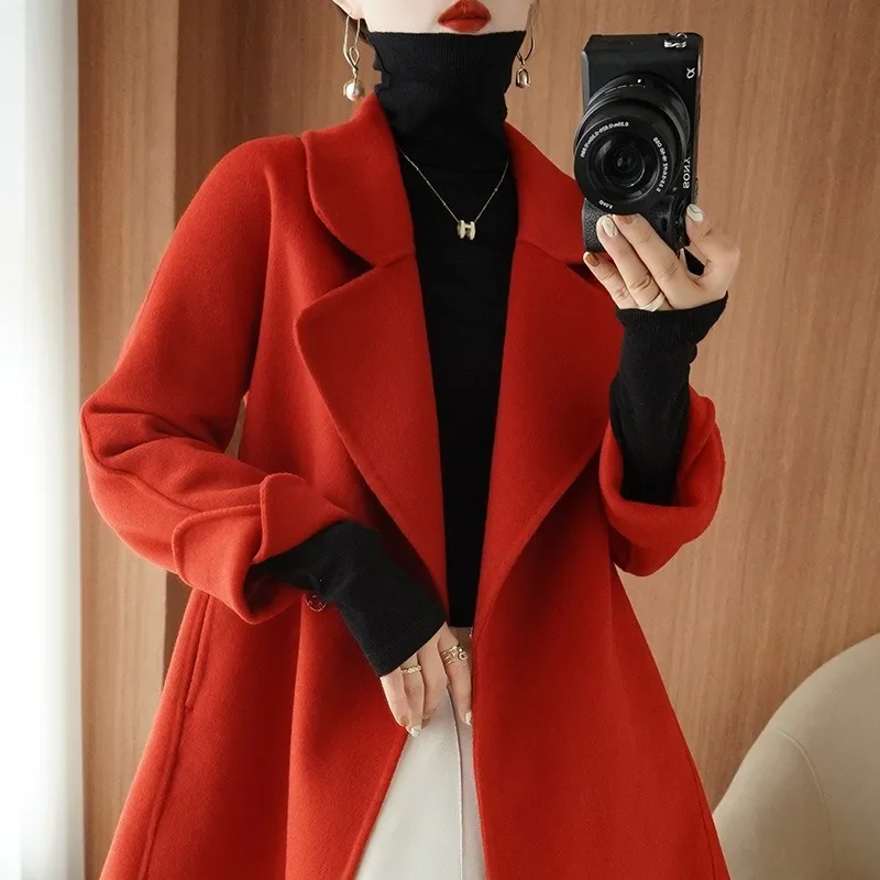 It Is Slimming and Elegant. A Short Double-sided Woolen Cashmere Coat for Women, A Fashionable New Style for Autumn and Winter.