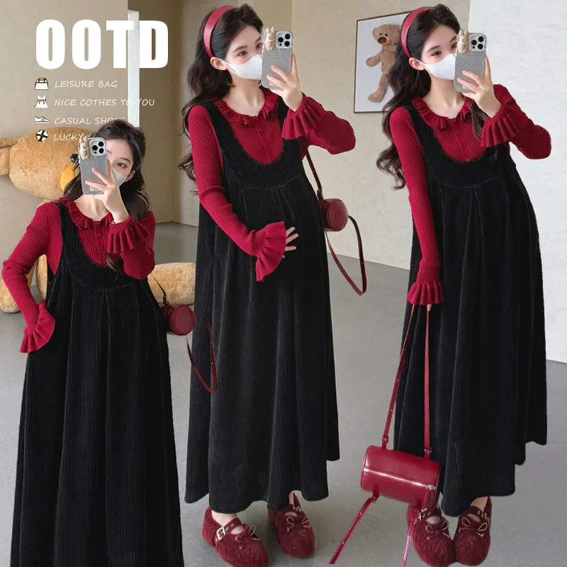 ملابس الأمومة لخريف 2025 قميص أساسي بأكمام طويلة أحمر فرنسي طراز جديد وفستان قصير أسود أنيق طقم مكون من قطعتين