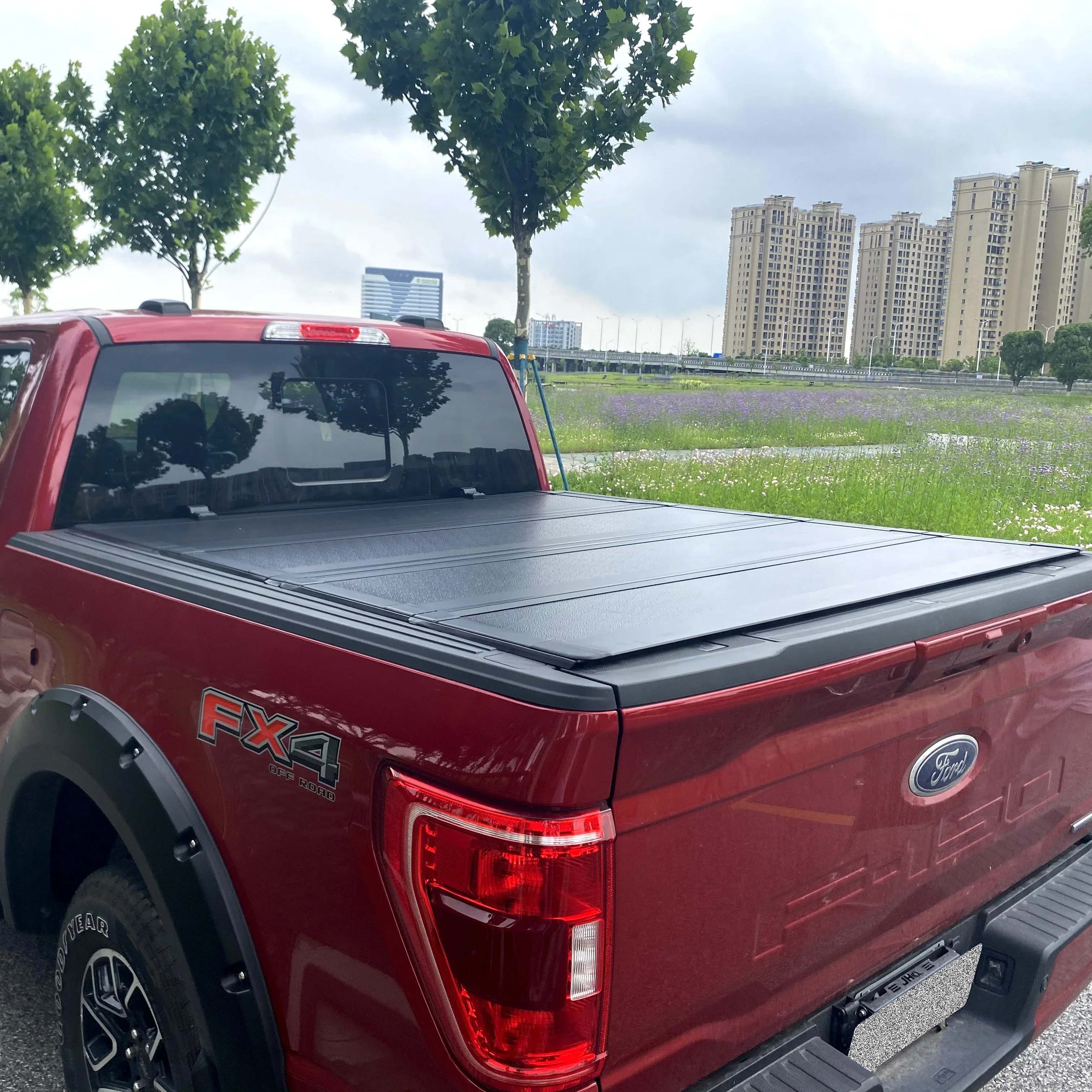  Factory Price Hard Quad-Fold Low-Profile Truck Bed Pickup Tonneau Cover For Ford Ranger 2019-2023