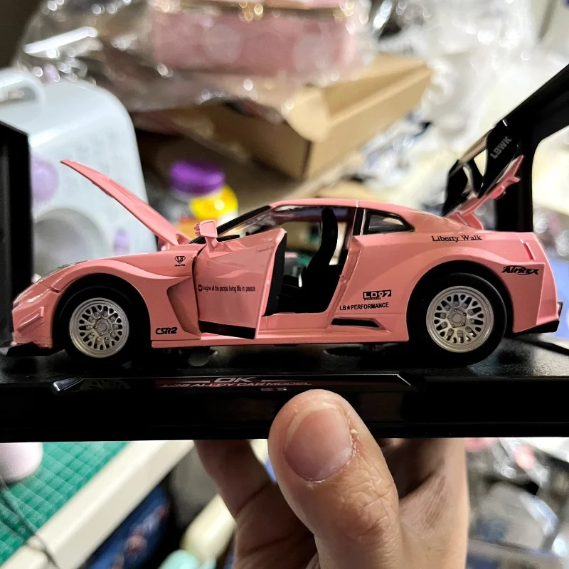 

GTR R35 Pink White Black Collection Model Alloy Fully Open Simulation 1.32 Black Tire Car Model Ornament Christmas Birthday Gift
