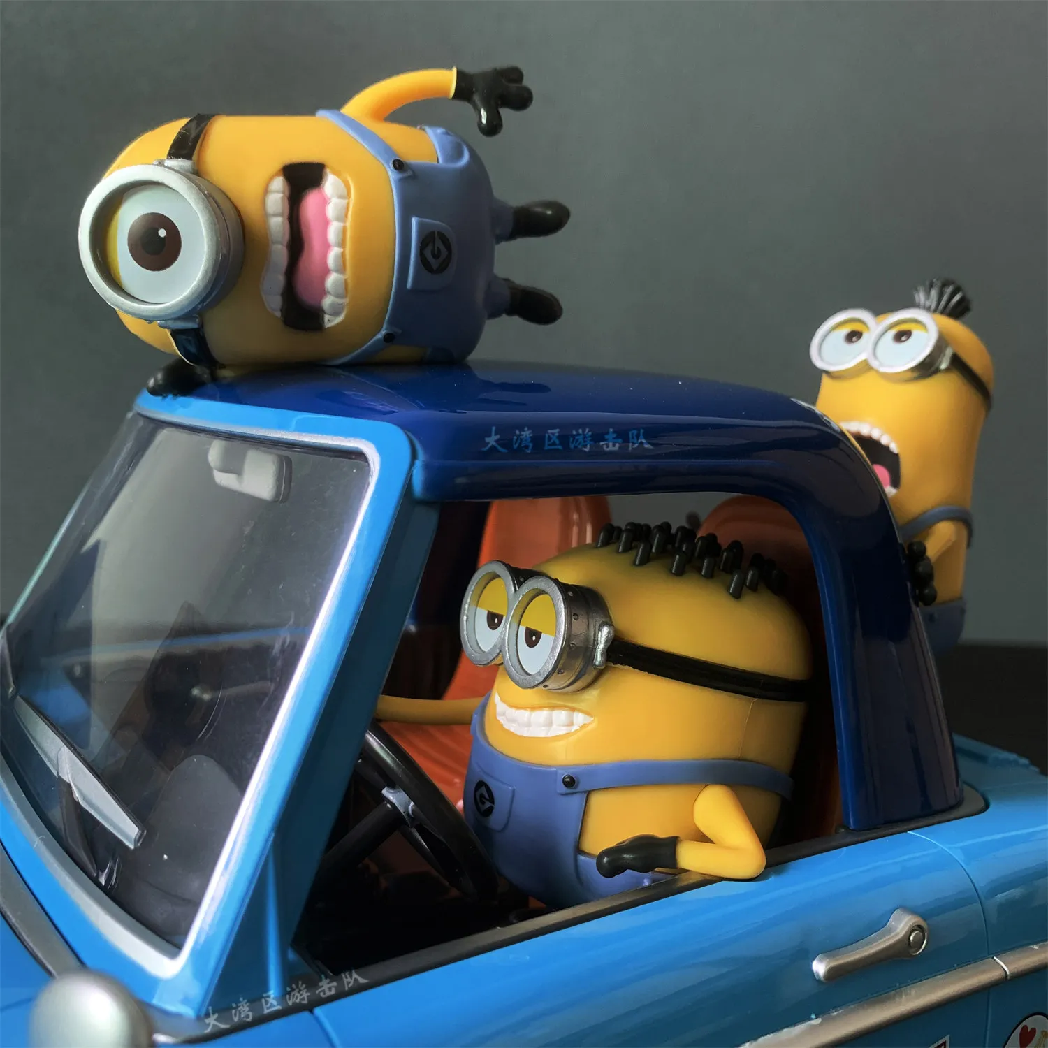 hot-universal-studios-cuddly-despicable-car-shaped-popcorn-bucket-snack-storage-box-portable-outdoor-travel-storage-ornament