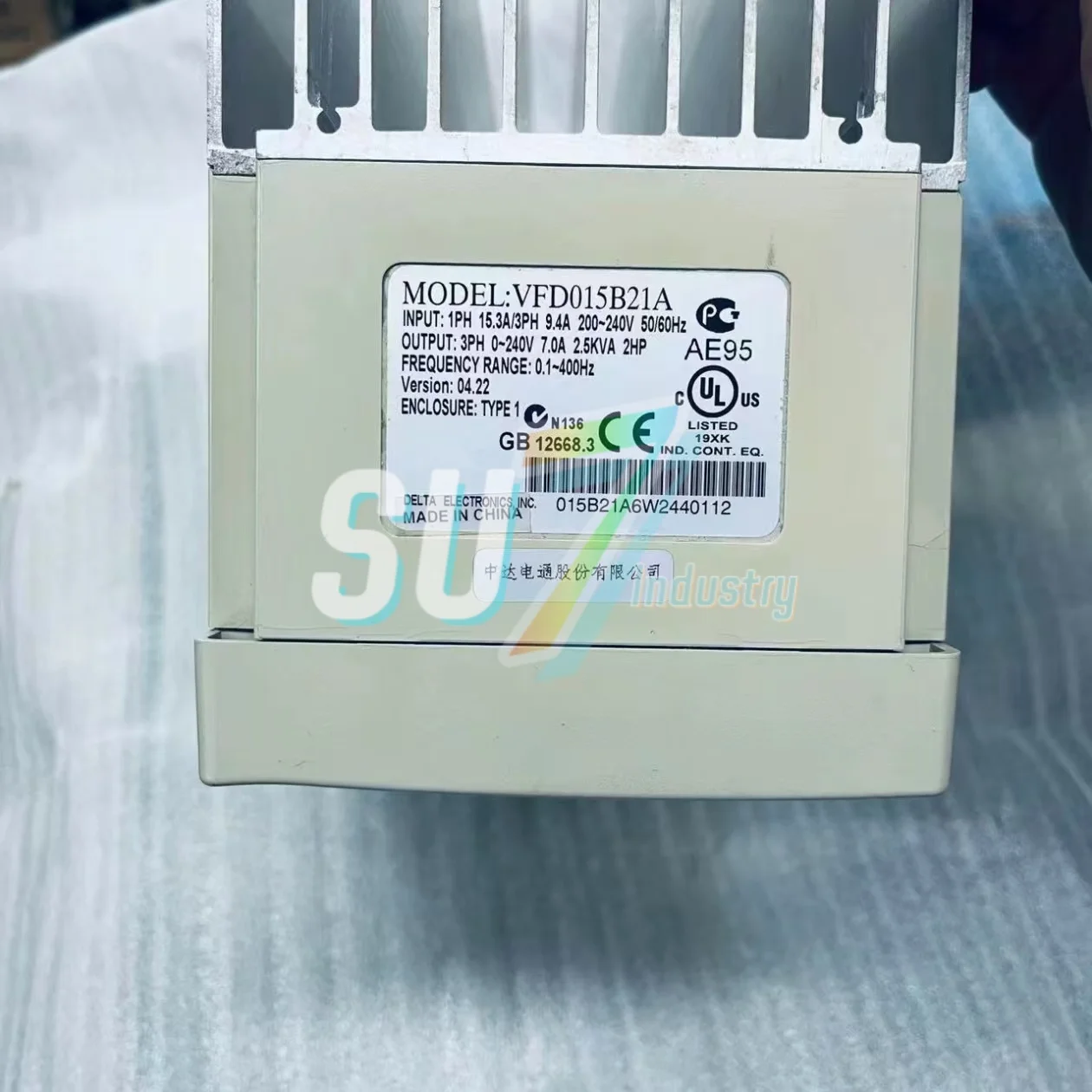 VFD015B21A VFD015E43A インバーター 新品オリジナル