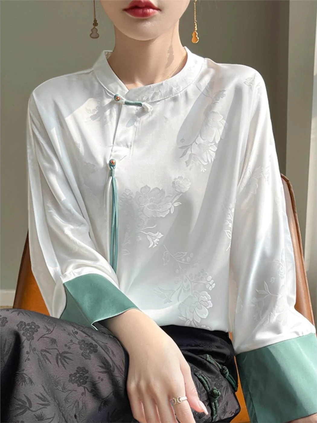 

Elegant Chinese Style Satin Shirt Women's Loose Floral Embroidery Top Modified Hanfu Spring New Arrival Business Casual