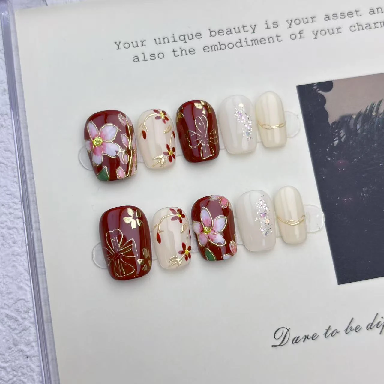 10 قطعة/الحقيبة الأحمر نمط الأزهار الأخضر المغناطيسي الذهب الكروم تأثير اليدوية الصحافة على الأظافر قصيرة مربع انفصال الأظافر كاذبة #1
