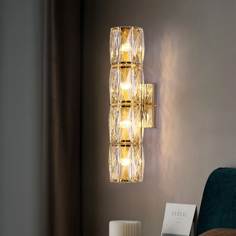 

Современный настенный светильник из хрусталя 2026 года, скандинавский роскошный светильник для гостиной, спальни, прикроватный длинный настенный светильник, для отелей, вилл, коридоров, на кронштейне